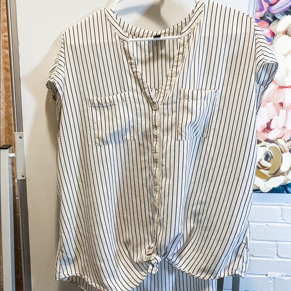Torrid striped challis tee size 1